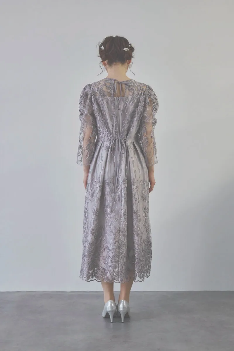 チャコールのボリュームスリーブ刺繍ドレス