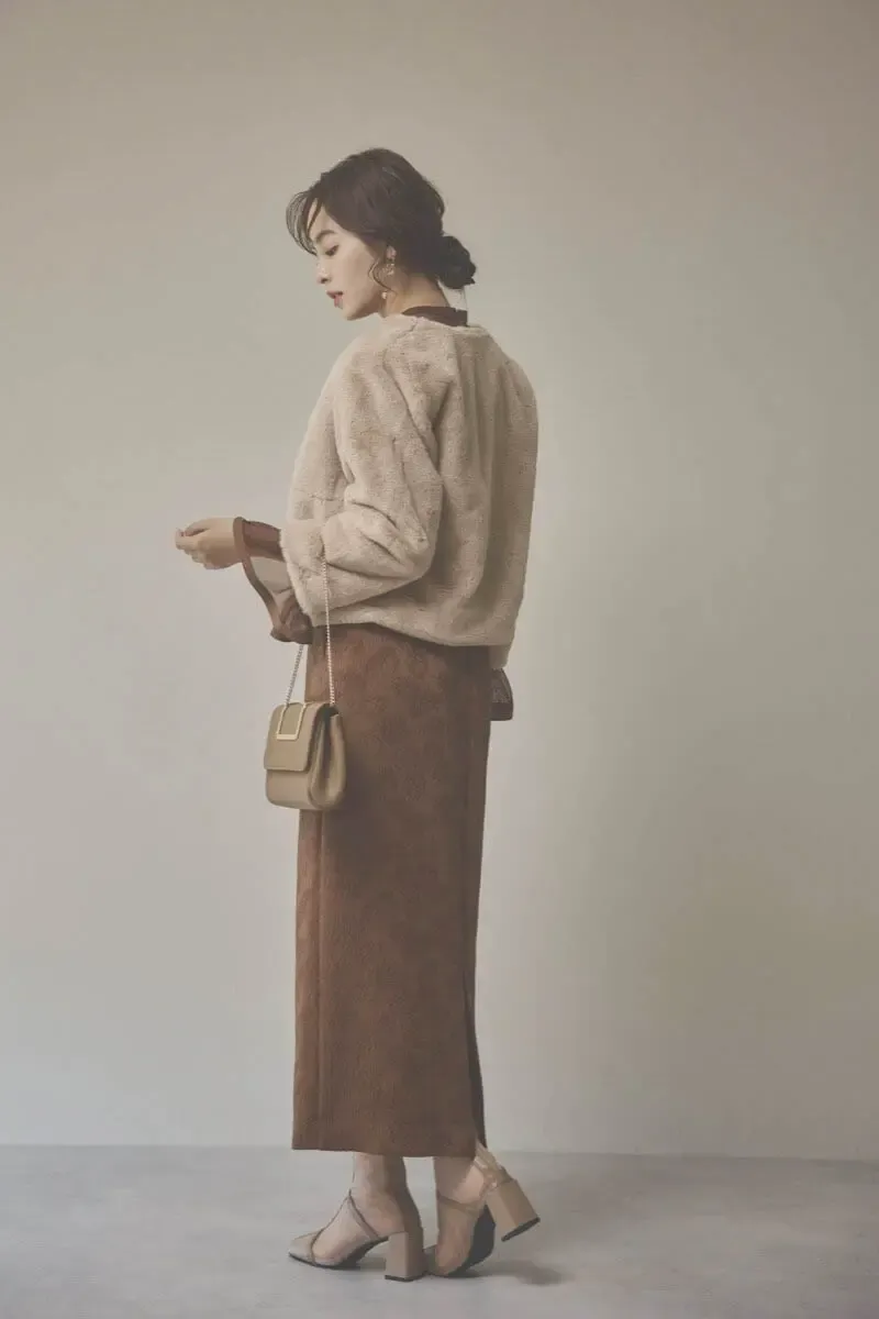 ブラウンのジャガードIラインドレス