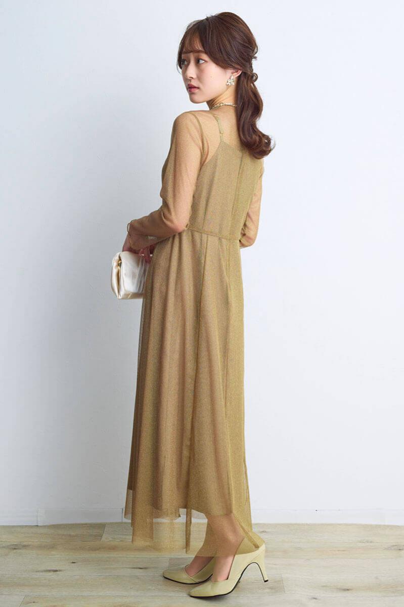 ゴールドのラメチュールメロウドレス