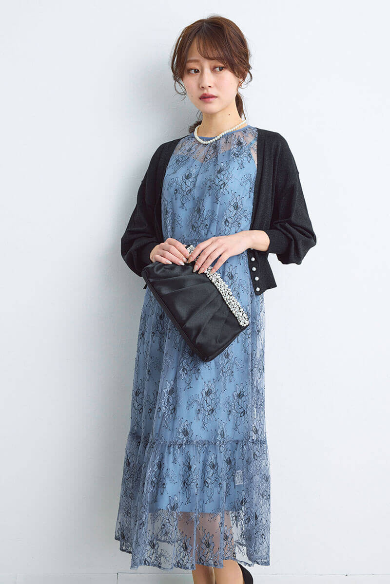 ブルーのオールレース配色ドレス