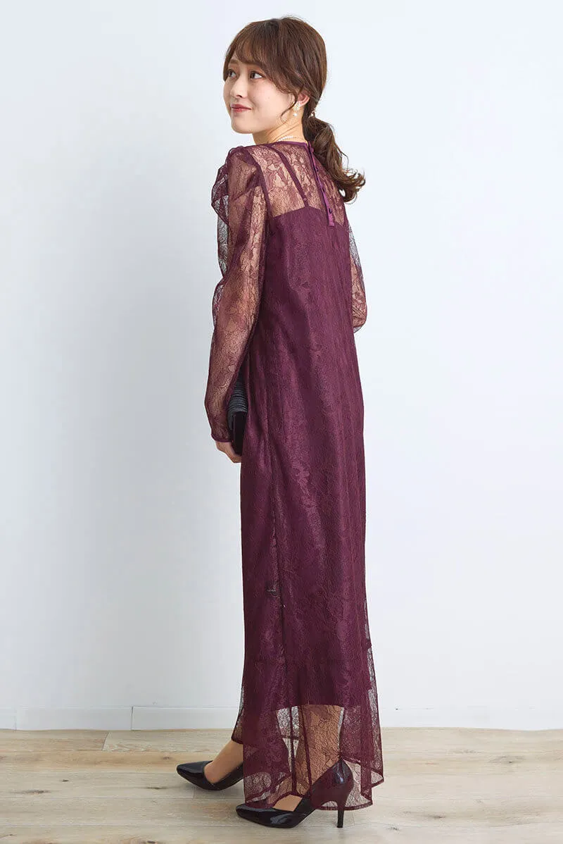 ワインレッドのタックショルダーレースドレス