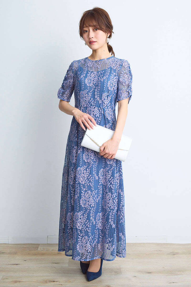 ブルー×ピンクの配色レースエプロンドレス