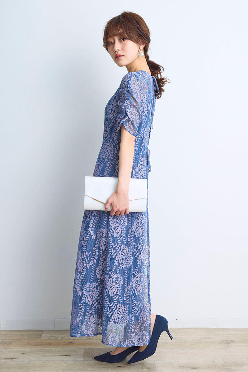 ブルー×ピンクの配色レースエプロンドレス