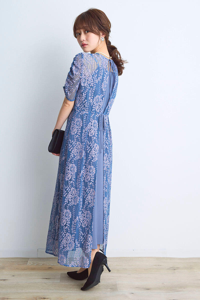 ブルー×ピンクの配色レースエプロンドレス