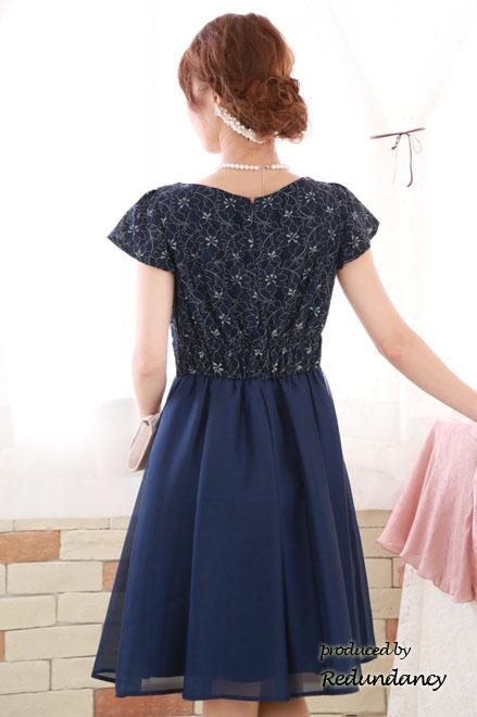 ネイビー×シルバーの花柄クロスドレス