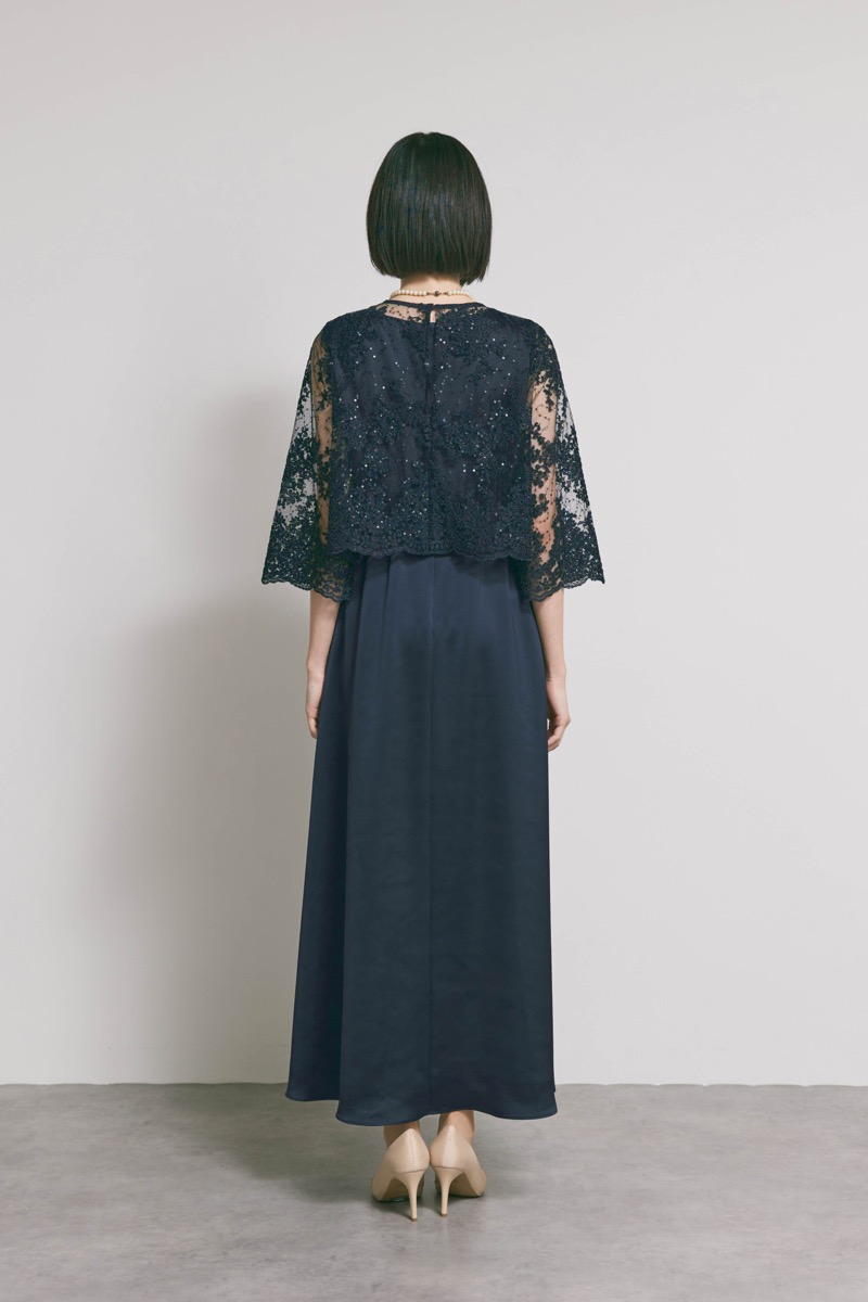ネイビーのシャイニーレースレイヤードドレス [ 店頭販売価格 49,500円 ]