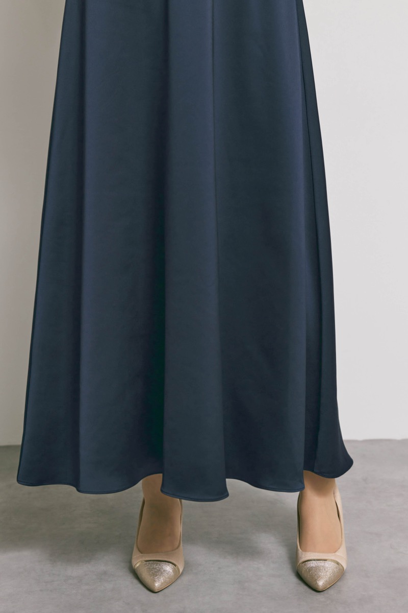 ネイビーのシャイニーレースレイヤードドレス [ 店頭販売価格 49,500円 ]