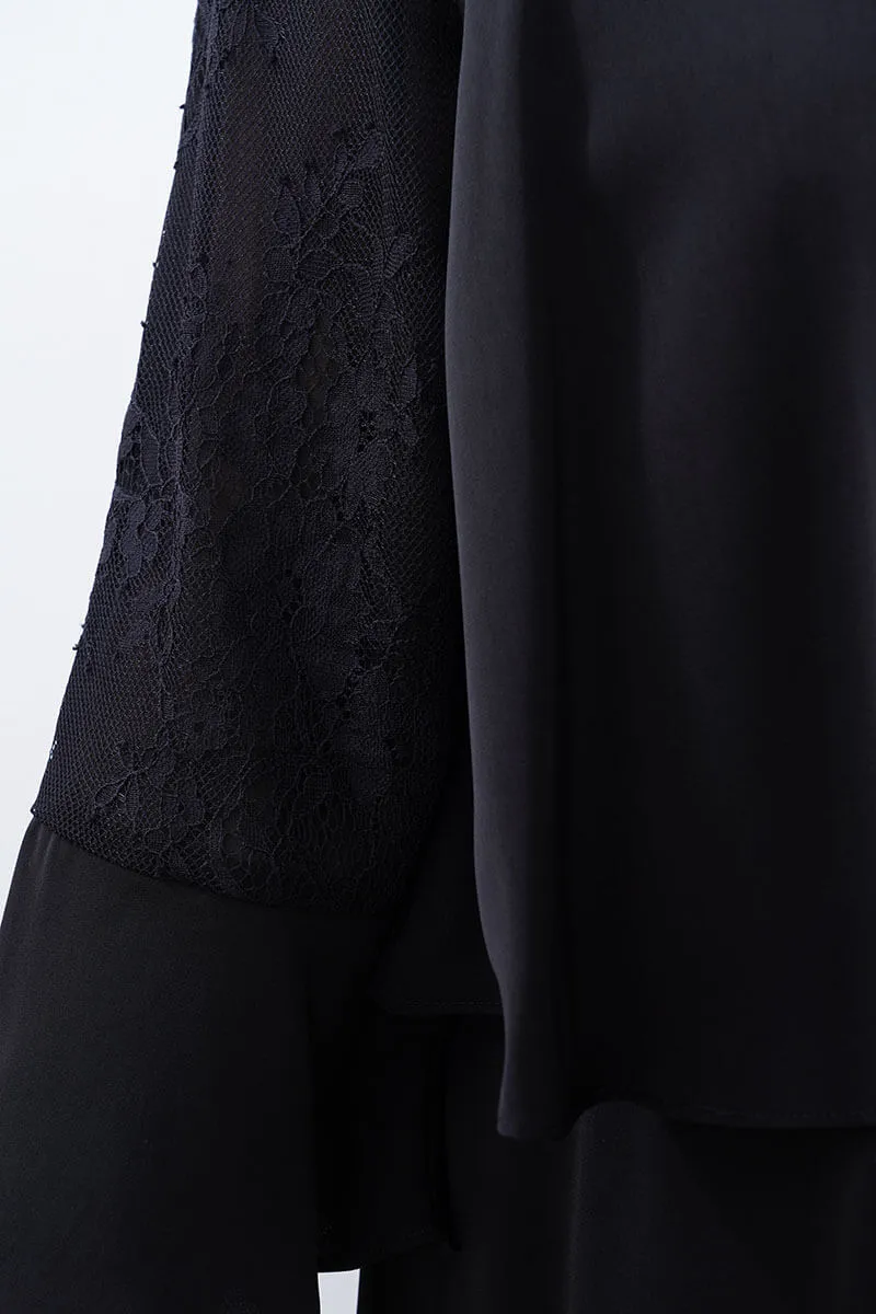 ブラックのフレアレイヤードドレス