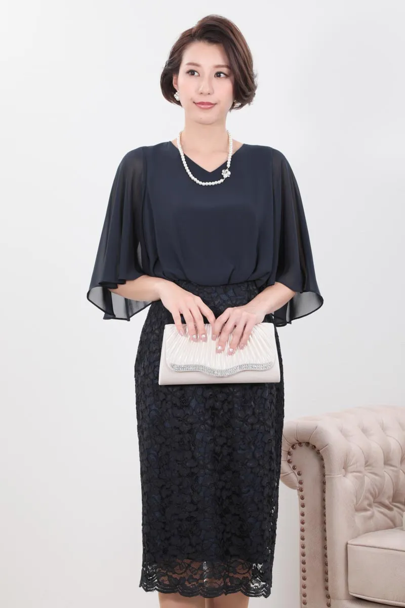 ネイビーのシフォン×レースの2ピース風ドレス