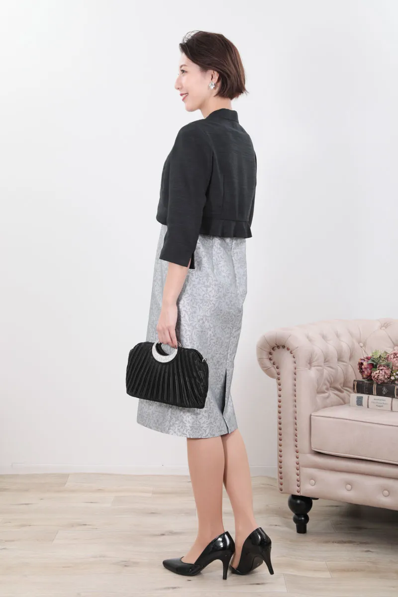 シルバーのシフォントップス付きIラインドレス