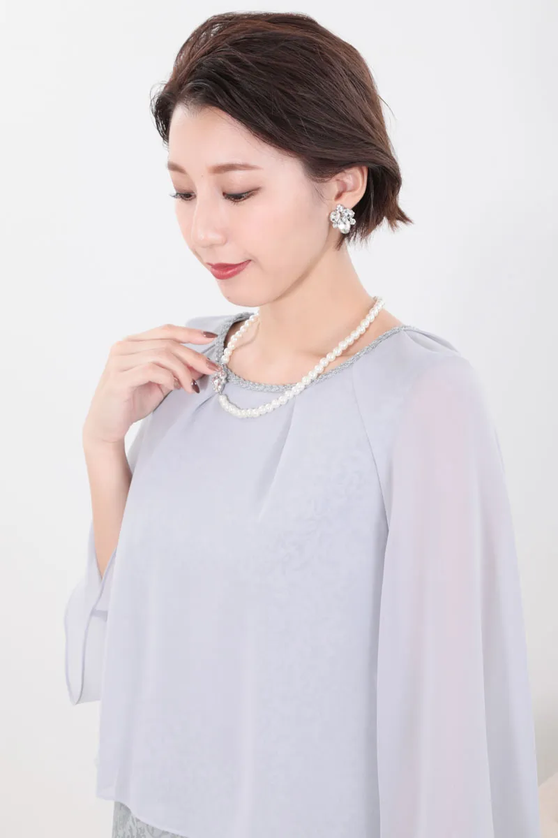 シルバーのシフォントップス付きIラインドレス
