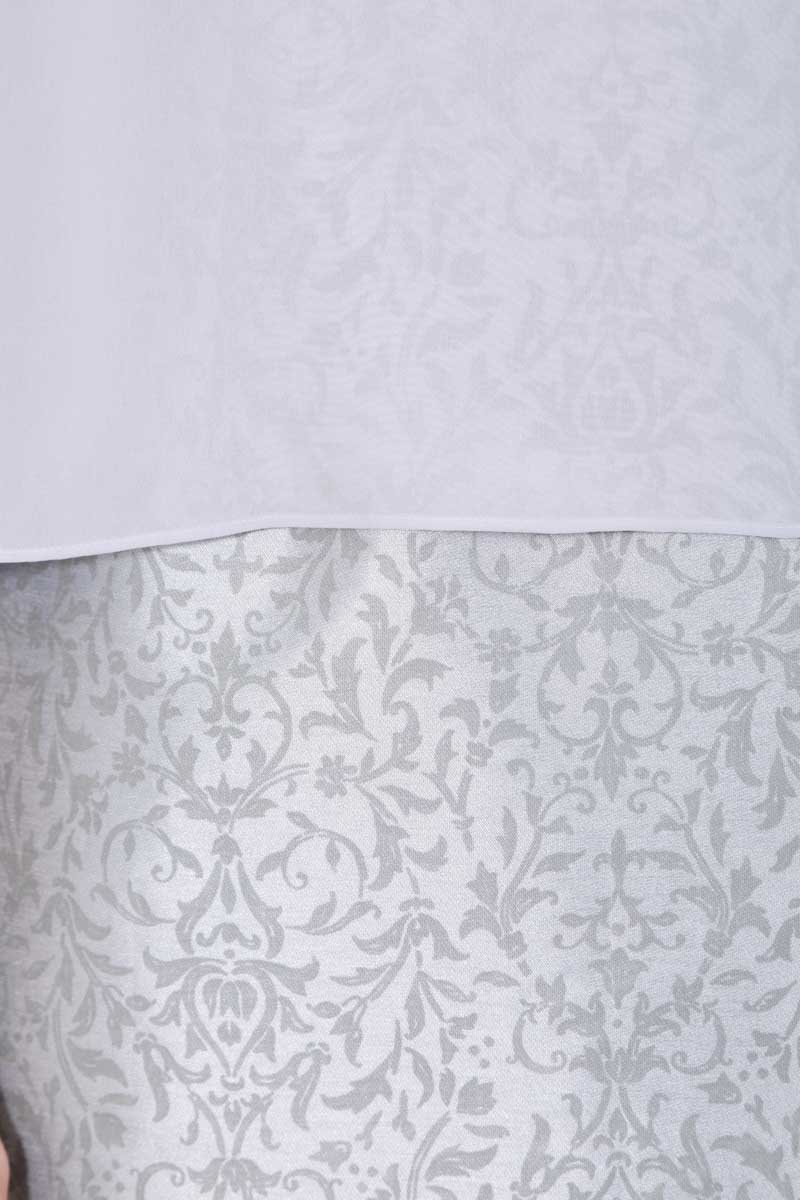 シルバーのシフォントップス付きIラインドレス