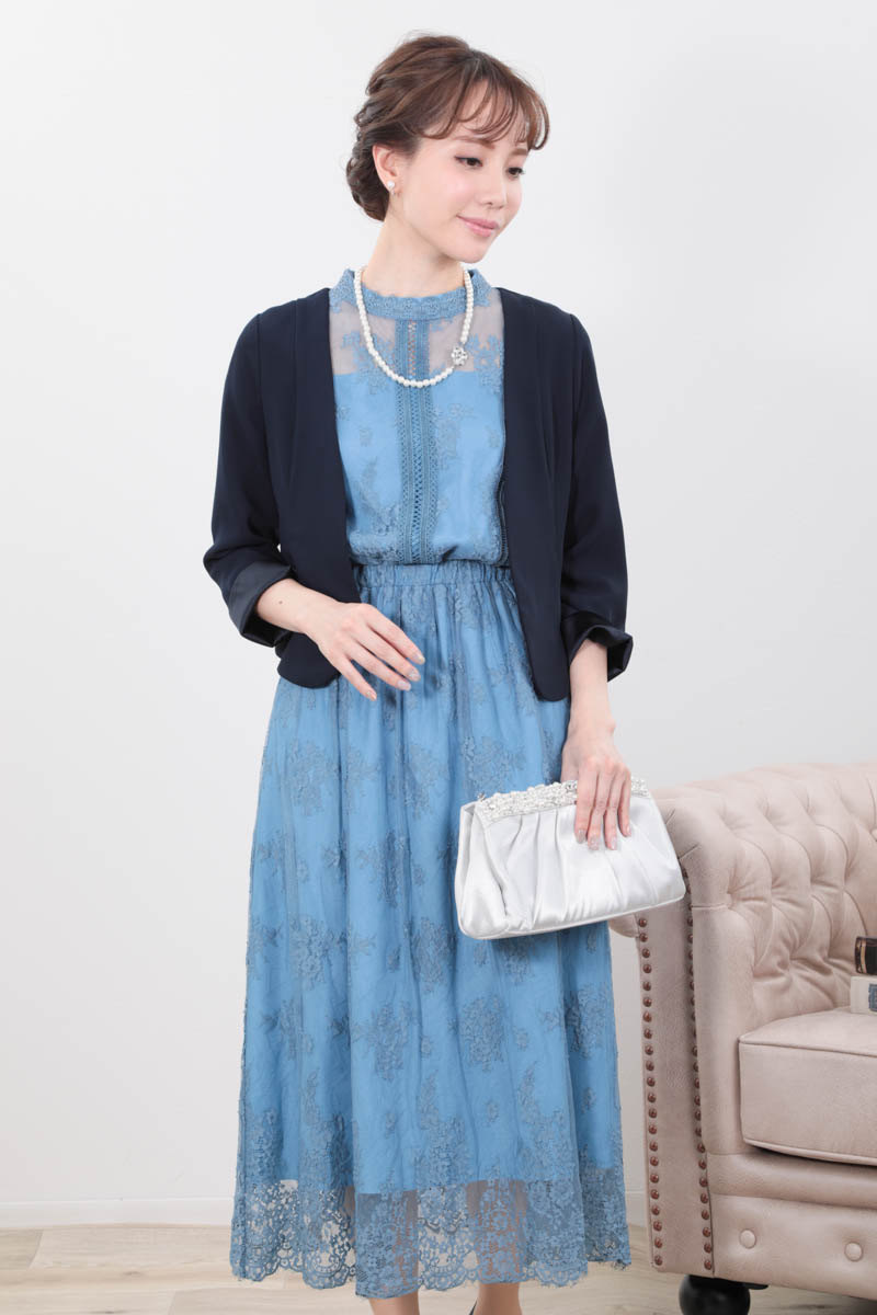 ブルーのクラシカルミックスレースドレス