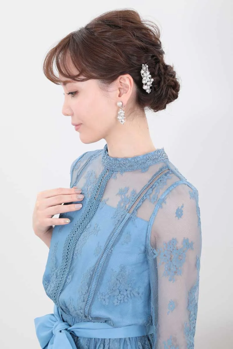 ブルーのクラシカルミックスレースドレス