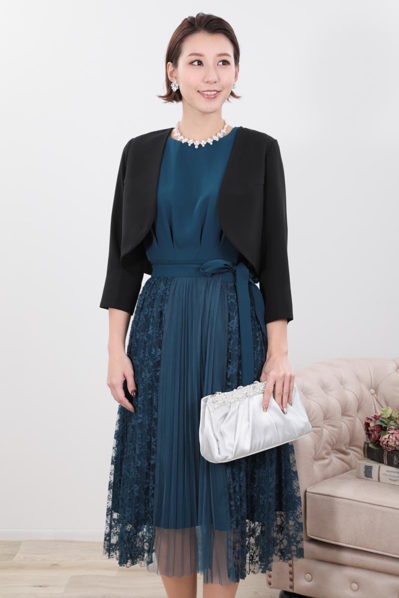 ブルーグリーンのレース巻きスカート付きドレス