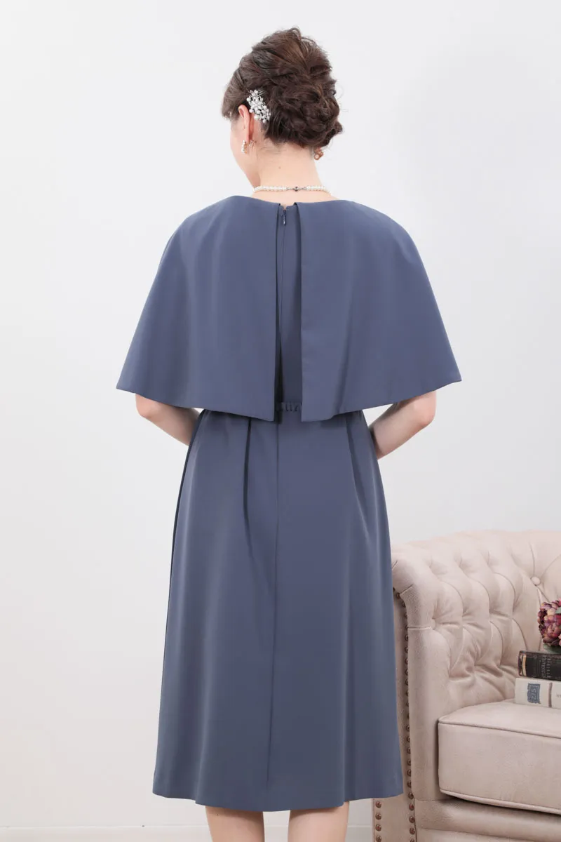 ブルーグレーのリバーシブルケープ袖付きAラインドレス