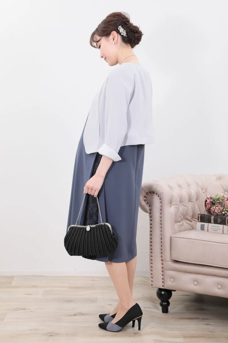 ブルーグレーのリバーシブルケープ袖付きAラインドレス