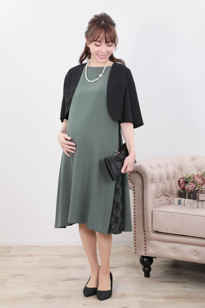 グリーンのリバーシブルケープ袖付きAラインドレス