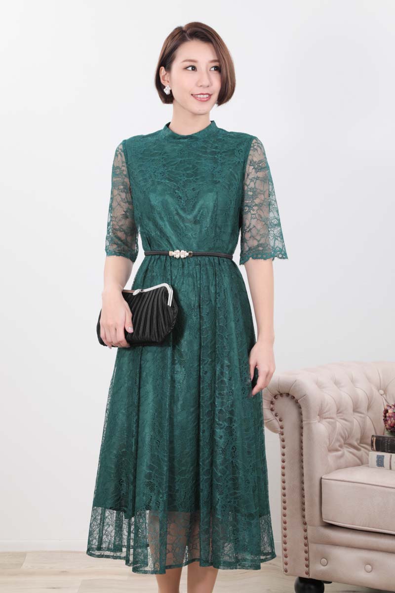 グリーンのプチハイネック総レースドレス