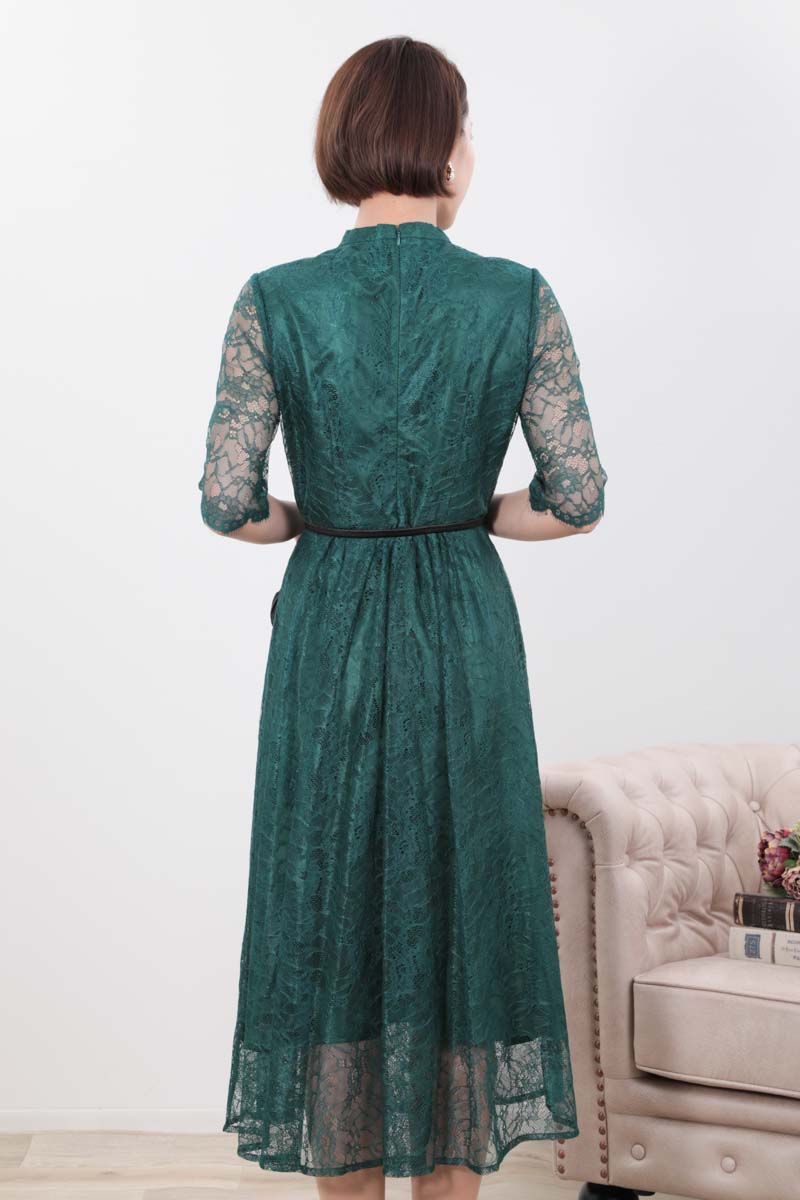 グリーンのプチハイネック総レースドレス
