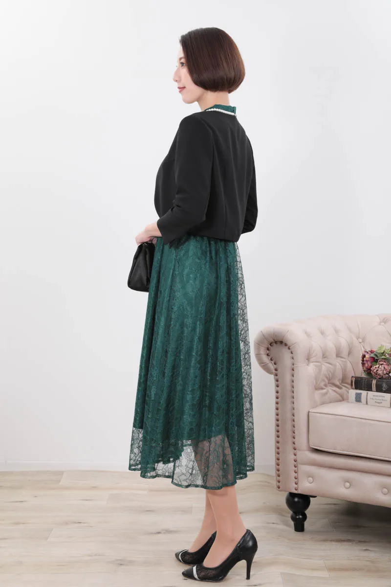 グリーンのプチハイネック総レースドレス