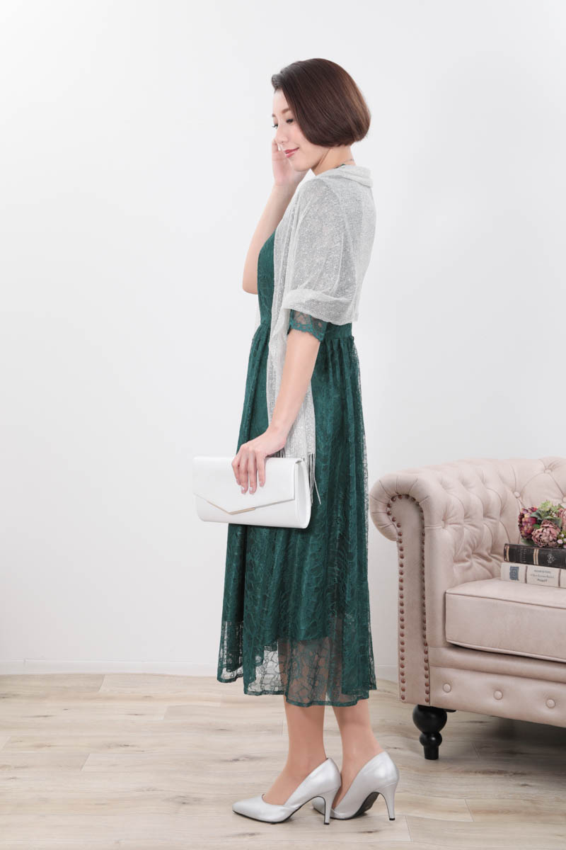 グリーンのプチハイネック総レースドレス