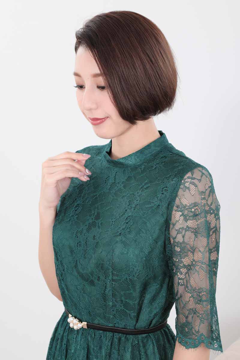 グリーンのプチハイネック総レースドレス