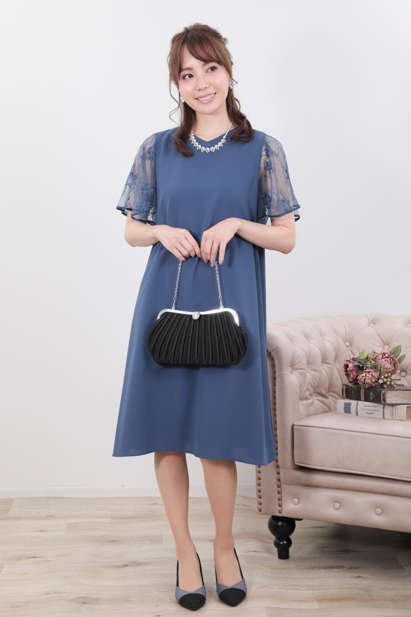 ブルーのフレアレーススリーブAラインドレス