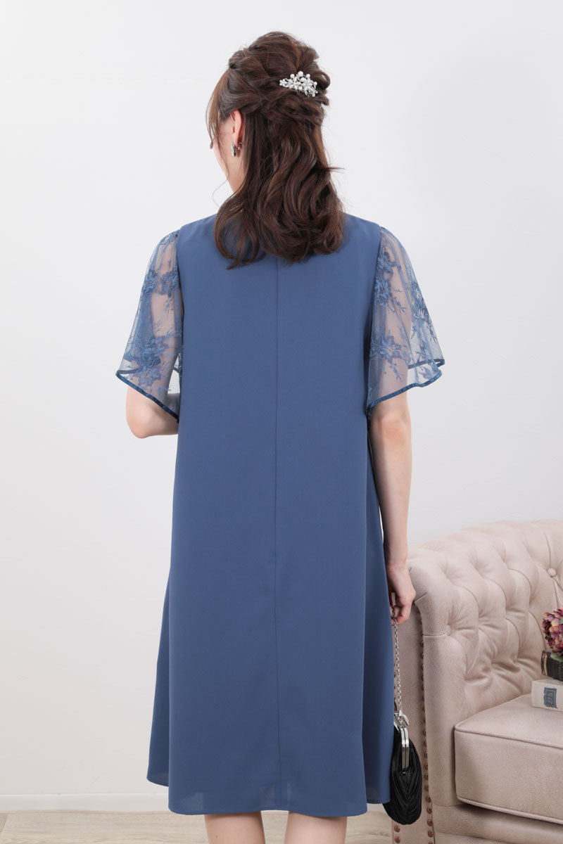 ブルーのフレアレーススリーブAラインドレス