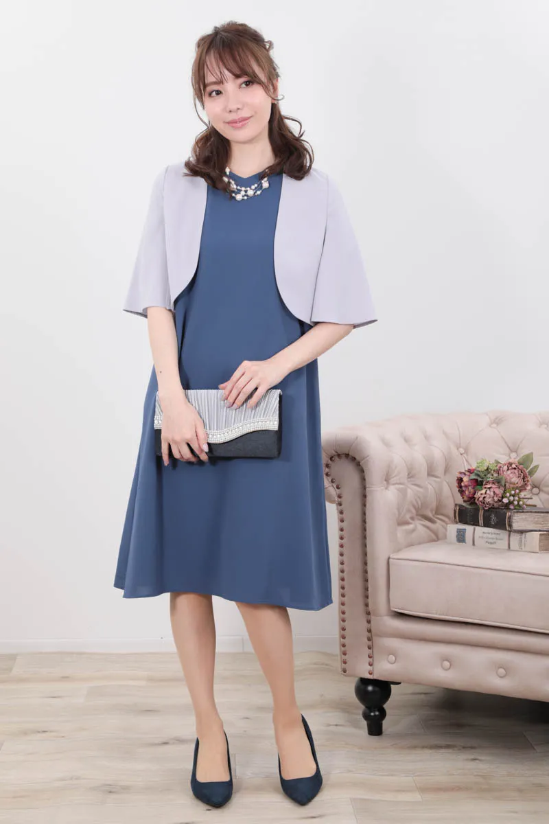 ブルーのフレアレーススリーブAラインドレス