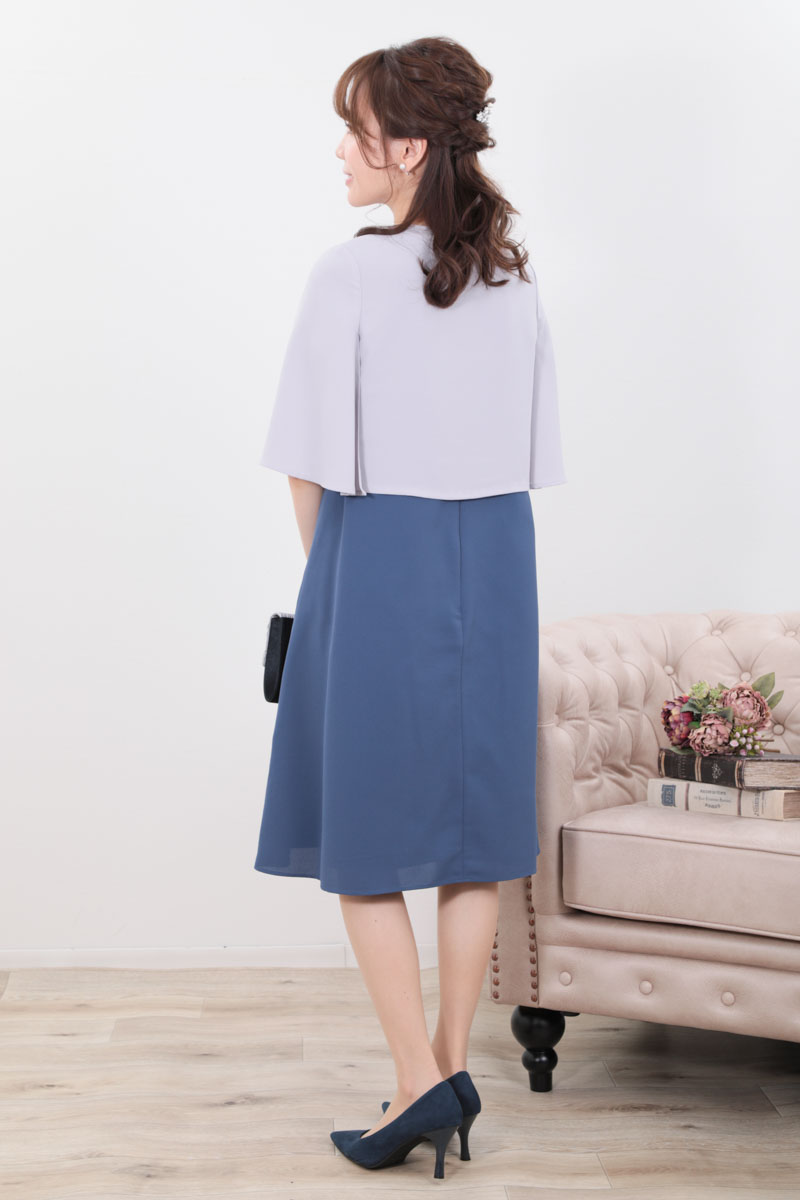 ブルーのフレアレーススリーブAラインドレス