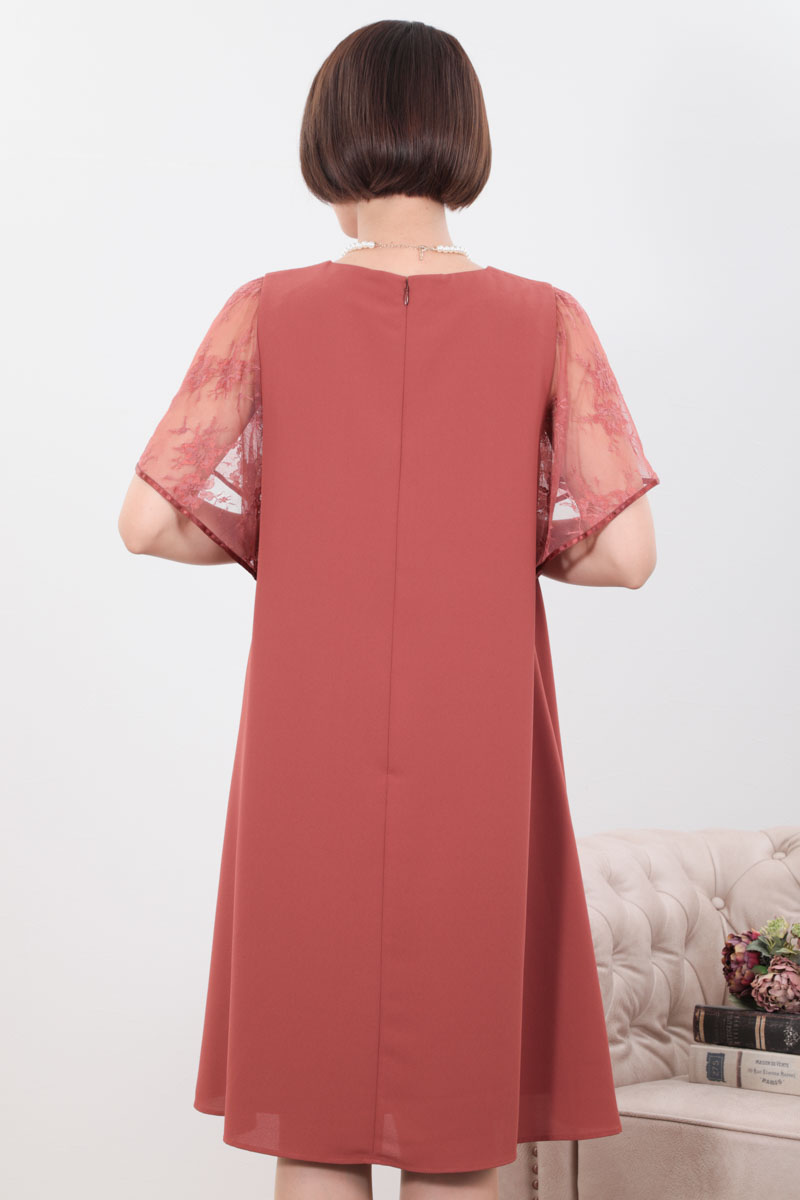 オレンジのフレアレーススリーブAラインドレス