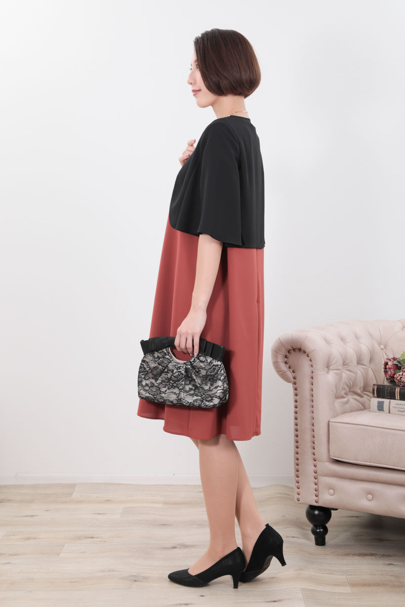 オレンジのフレアレーススリーブAラインドレス