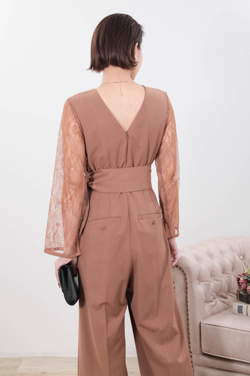 ブラウンのレーススリーブバックオープンパンツドレス