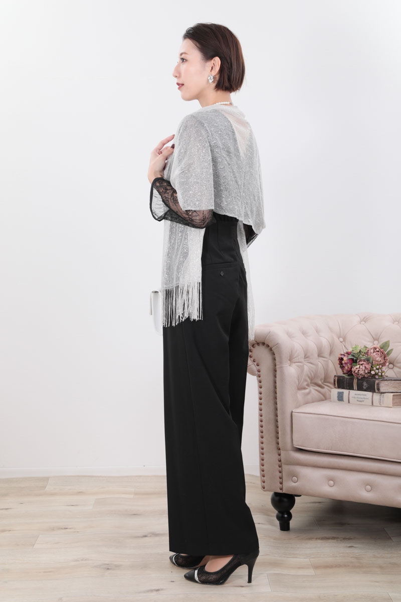 ブラックのレーススリーブバックオープンパンツドレス