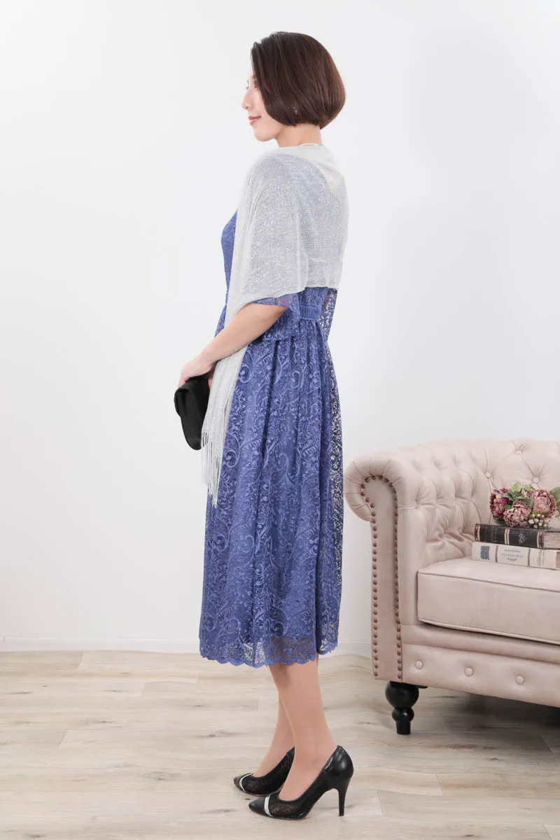 ブルーのフレアスリーブペイズリーレースドレス