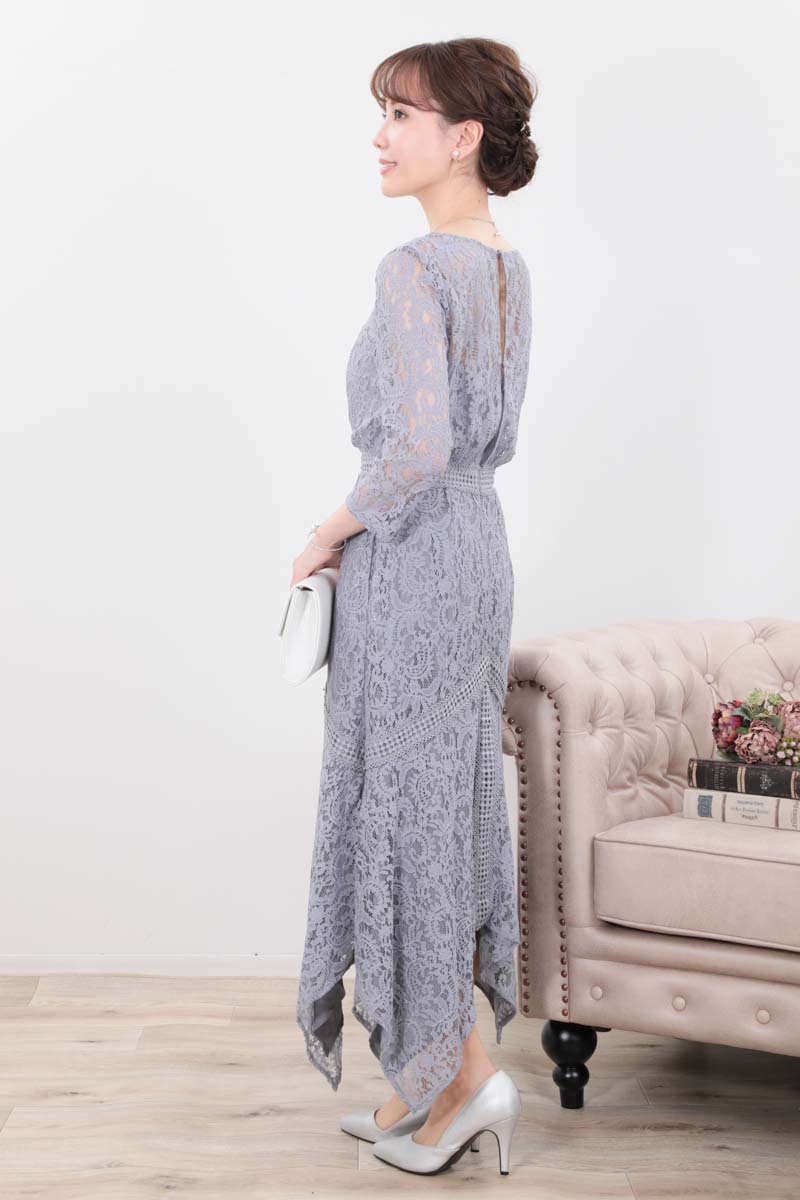 ブルーグレーのハンカチーフヘムレースドレス