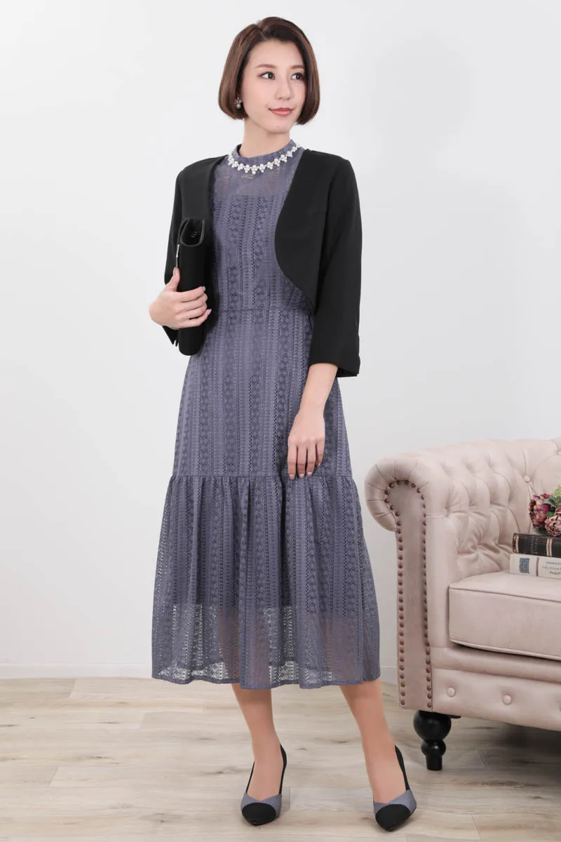 ブルーグレーのマーメイドラインストライプレースドレス