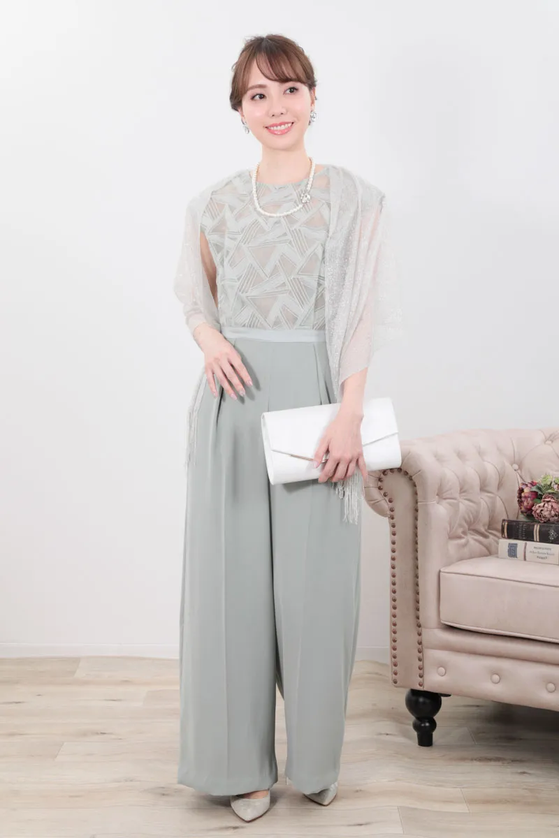 ミントグリーンのトライアングルパターンパンツドレス