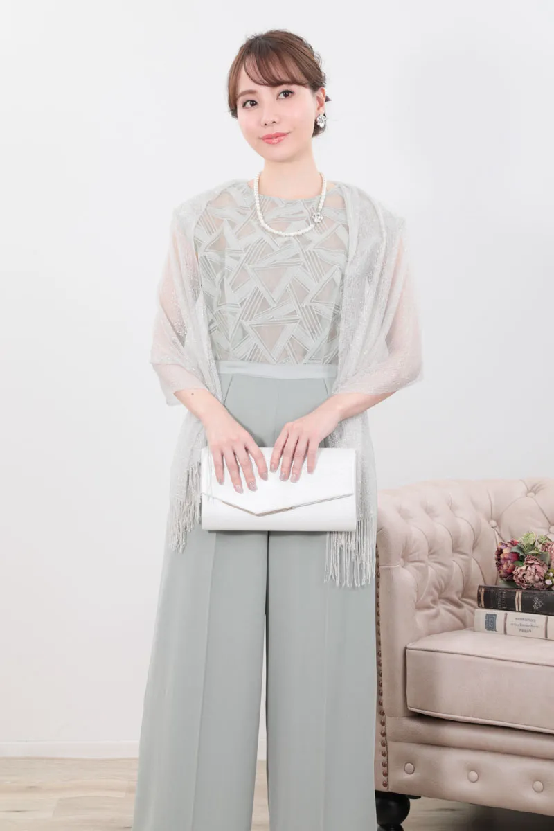 ミントグリーンのトライアングルパターンパンツドレス