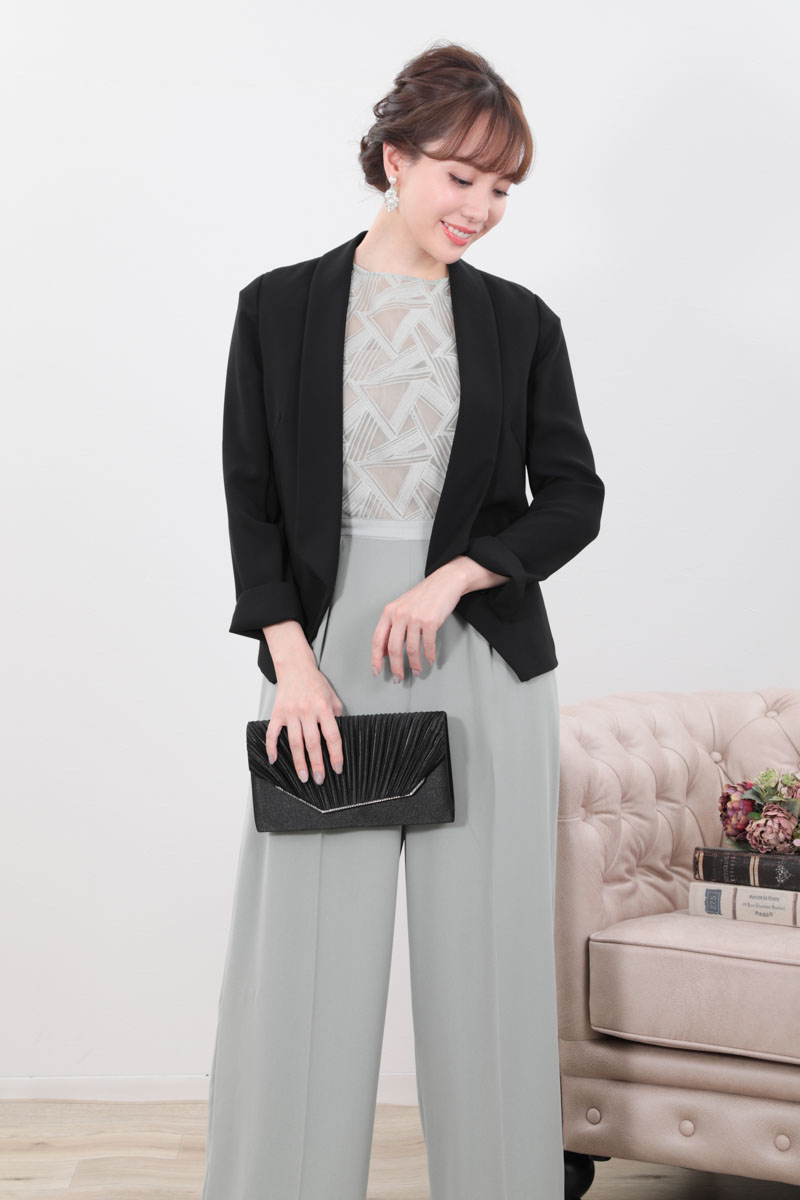 ミントグリーンのトライアングルパターンパンツドレス