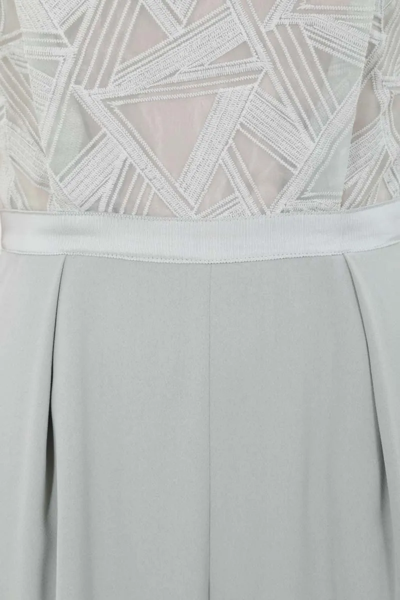 ミントグリーンのトライアングルパターンパンツドレス