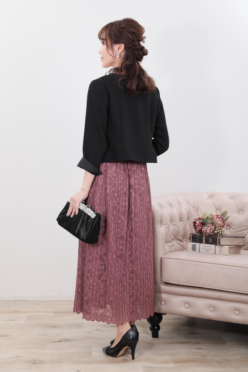 ピンクのワッシャープリーツレースドレス