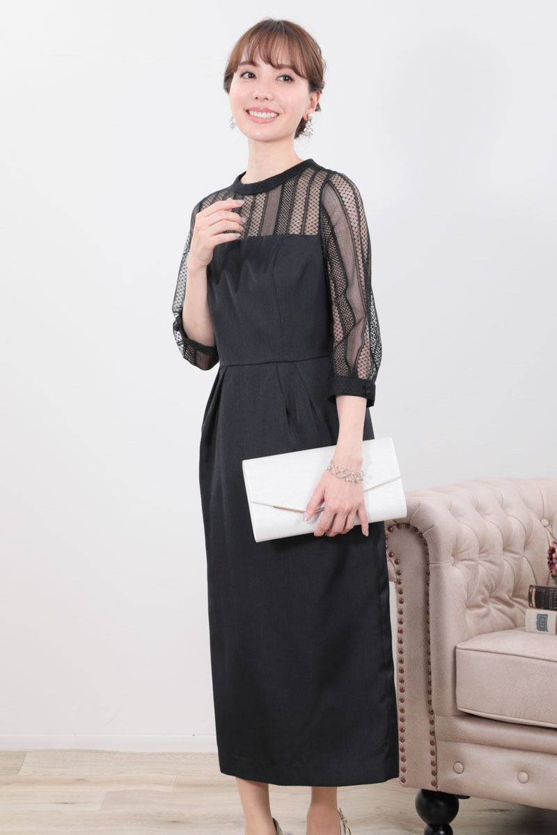 ブラックのストライプレース切替コクーンドレス