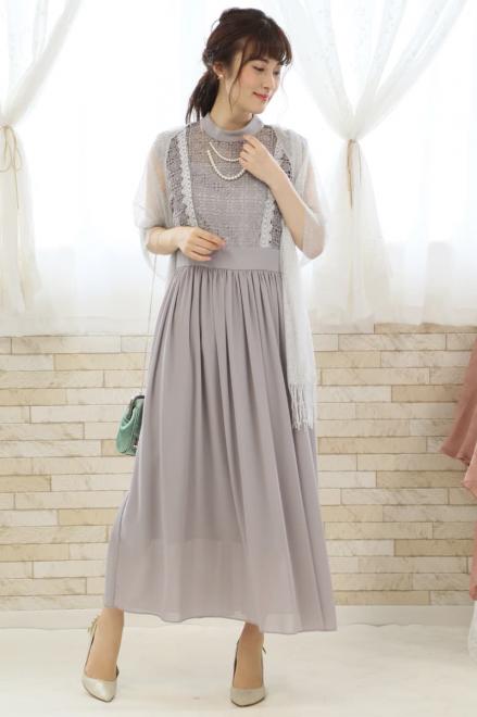 グレーのフレンチスリーブロングドレス