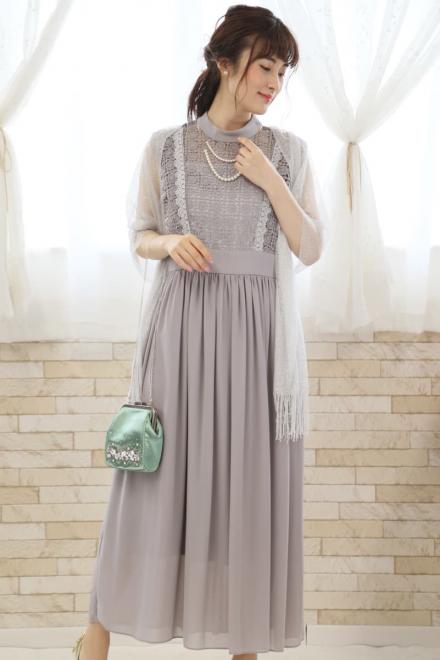 グレーのフレンチスリーブロングドレス