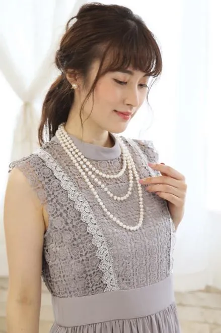 グレーのフレンチスリーブロングドレス