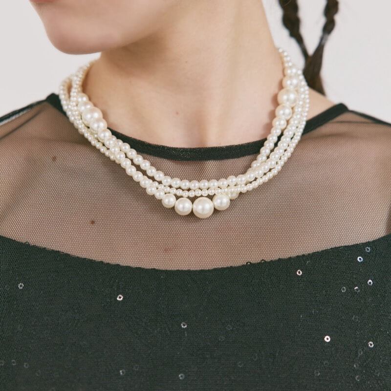 ボリュームパールの3連ネックレス