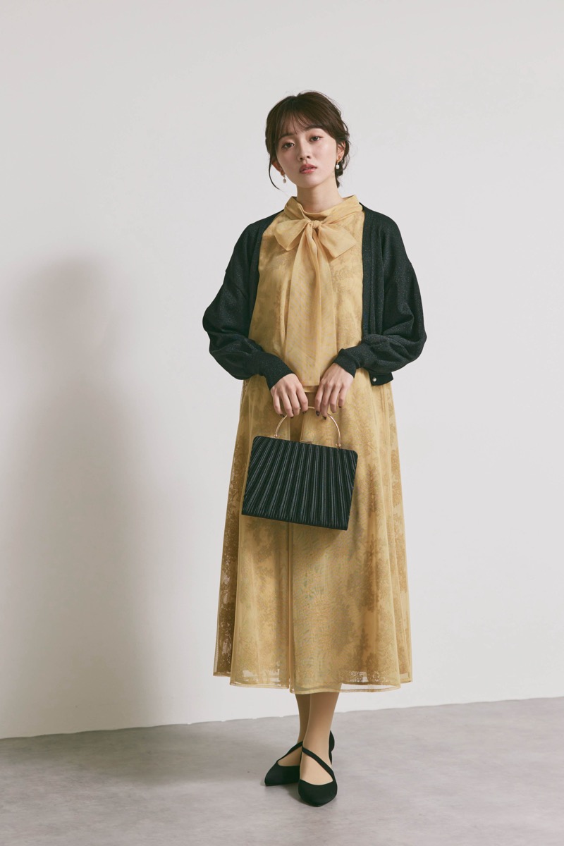 ブラックのオルガンプリーツパーティーバッグ