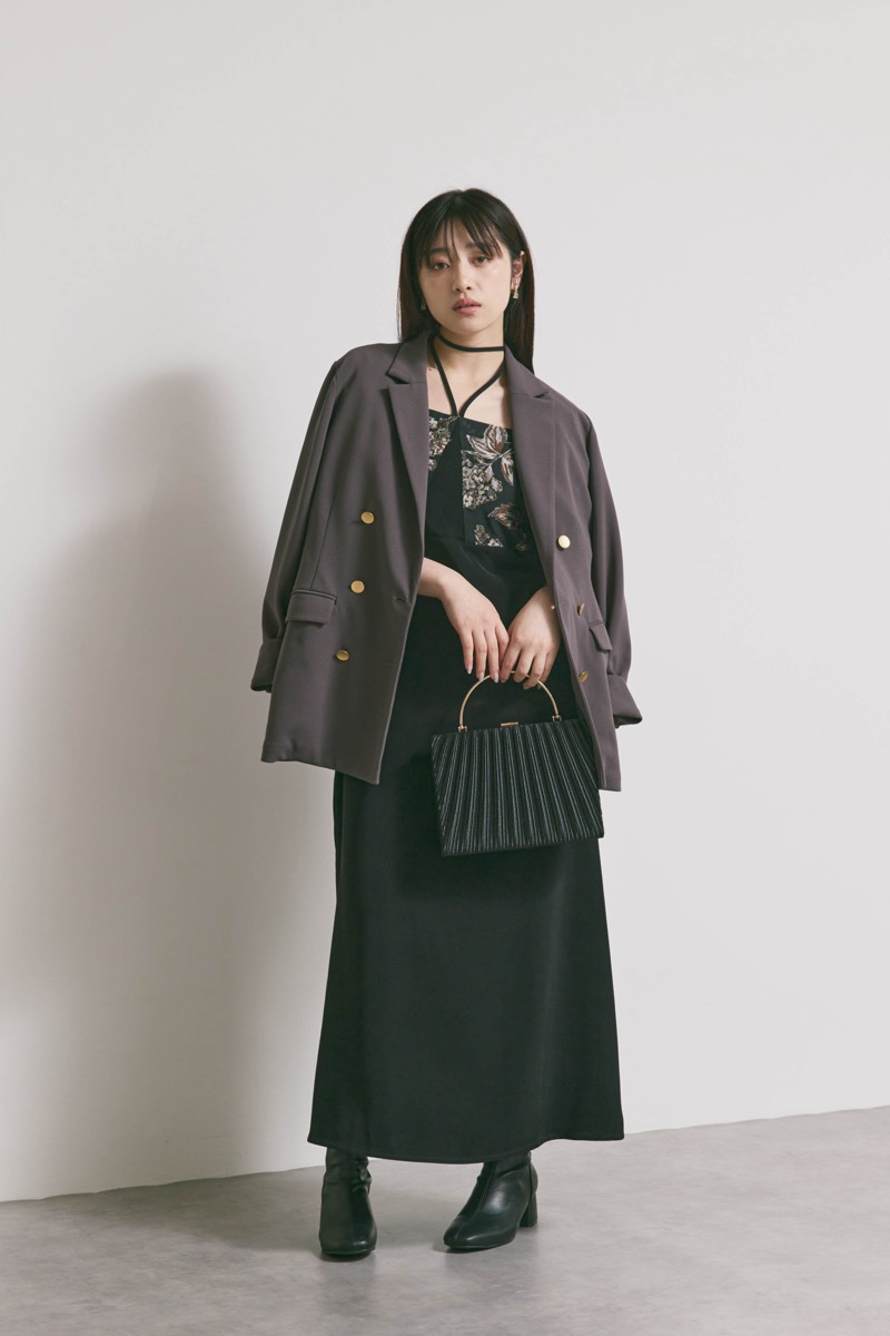 ブラックのオルガンプリーツパーティーバッグ